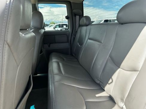 Used 2005 GMC Sierra 2500 SLT w/ Skid Plate Package image 25