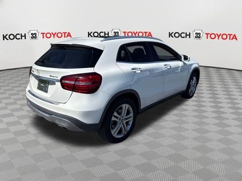 Used 2018 Mercedes-Benz GLA 250 4MATIC image 8