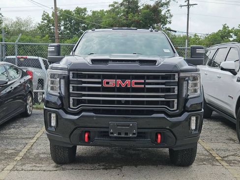Used 2022 GMC Sierra 2500 AT4 w/ AT4 Preferred Package AWD/4WD image 2