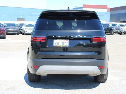 Used 2024 Land Rover Discovery S AWD/4WD image 4