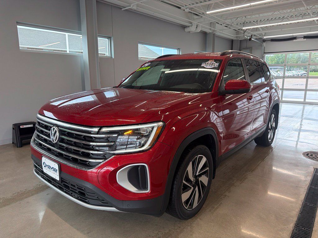 Used 2024 Volkswagen Atlas SE AWD/4WD image 14