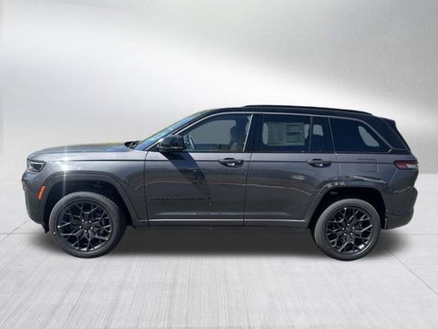 New 2026 Jeep Grand Cherokee Summit AWD/4WD image 8