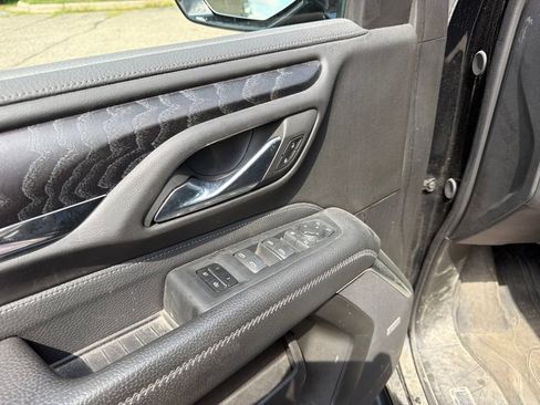 Used 2023 GMC Yukon Denali AWD/4WD image 10
