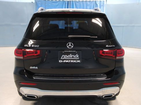 Used 2022 Mercedes-Benz GLB 250 4MATIC image 34