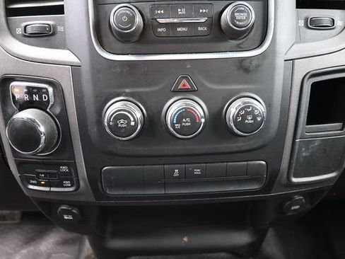 Used 2020 RAM 1500 Tradesman w/ Chrome Appearance Group image 23