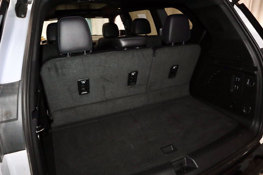 Used 2024 GMC Acadia Denali w/ LPO, Floor Liner Package FWD image 16