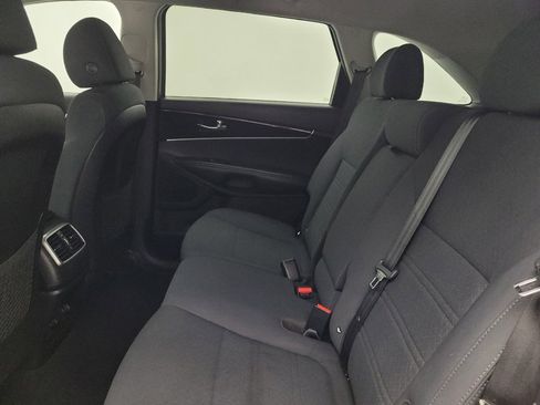 Used 2019 Kia Sorento AWD image 18