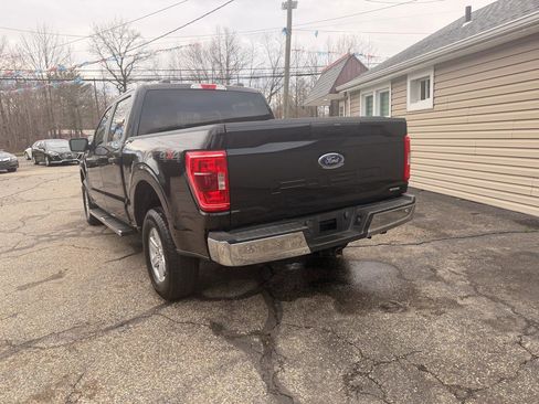 Used 2021 Ford F150 XLT image 2