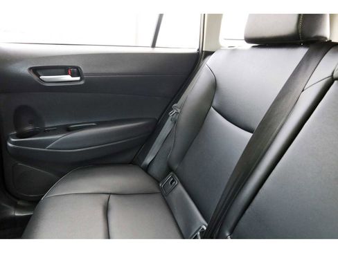 Used 2024 Toyota Corolla Cross XLE w/ Convenience Package FWD image 9