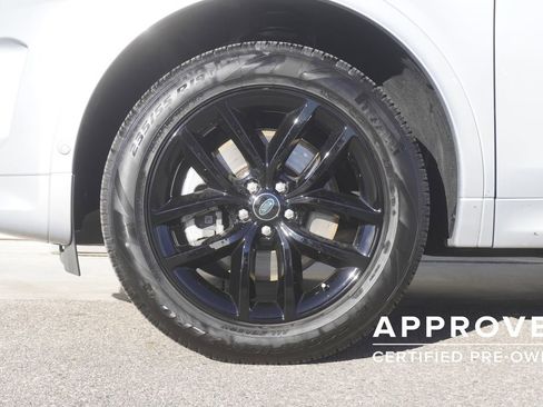 Used 2025 Land Rover Discovery Sport S image 31