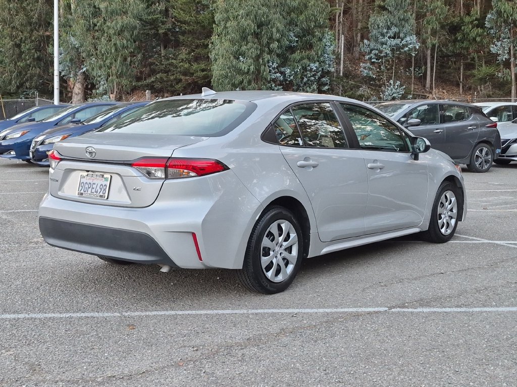 Used 2023 Toyota Corolla LE FWD image 5