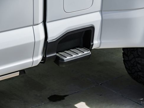 Used 2026 Ford F450 Platinum w/ FX4 Off-Road Package image 22