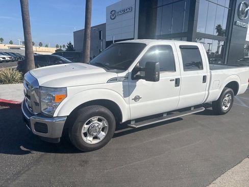 Used 2011 Ford F250 XLT w/ XLT Interior Pkg image 5