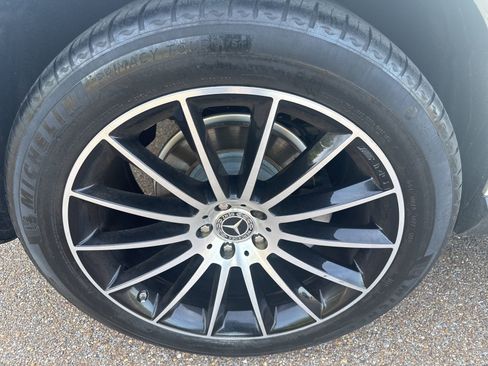 Used 2021 Mercedes-Benz GLE 350 image 7