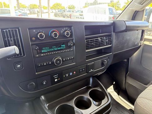 Used 2024 GMC Savana 3500 LS RWD image 21