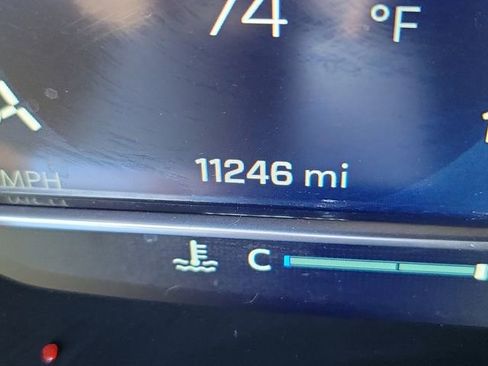 Certified 2024 Chevrolet Suburban LT w/ Luxury Package image 24