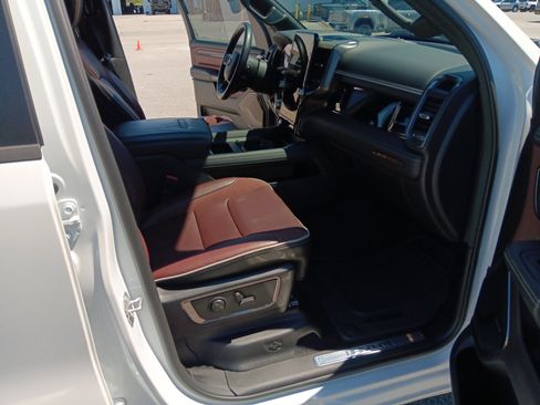 Used 2025 RAM 1500 Limited AWD/4WD image 23