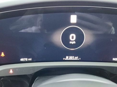 Used 2024 Porsche Taycan GTS image 29