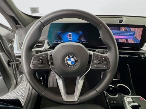 Used 2025 BMW X1 xDrive28i AWD/4WD image 11