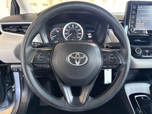 Used 2022 Toyota Corolla LE image 13