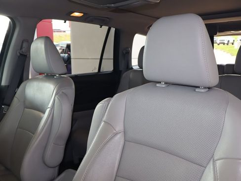 Used 2022 Honda Pilot Elite image 17