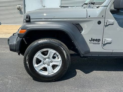 Used 2021 Jeep Wrangler Sport AWD/4WD image 8