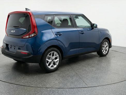 Used 2025 Kia Soul LX w/ LX Technology Package image 9