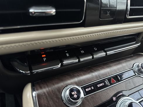 Used 2020 Lincoln Aviator Reserve w/ Equipment Group 202A AWD/4WD image 27