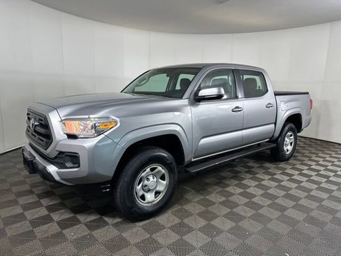 Used 2017 Toyota Tacoma 2WD Double Cab image 7