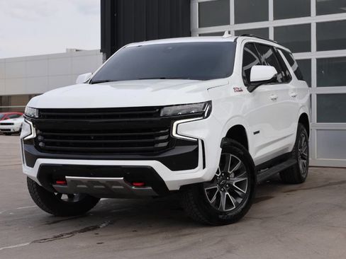 Used 2022 Chevrolet Tahoe Z71 w/ Luxury Package image 3