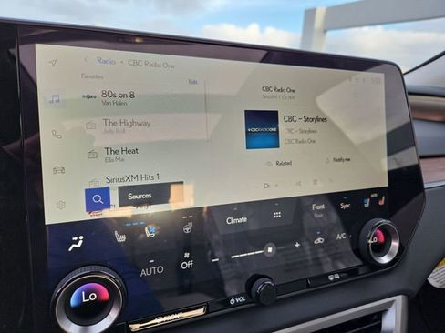 Used 2024 Lexus NX 250 FWD w/ Towing Package (2000 Lbs) image 16