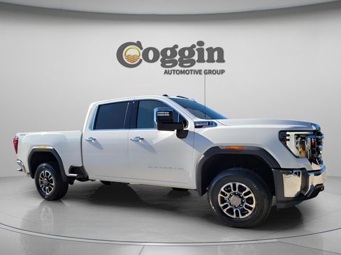 New 2026 GMC Sierra 3500 SLT w/ SLT Convenience Package image 16