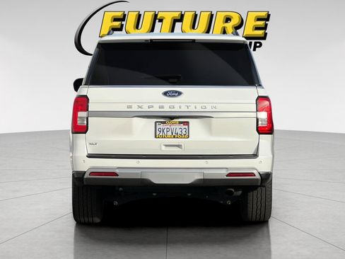 Certified 2024 Ford Expedition XLT image 4