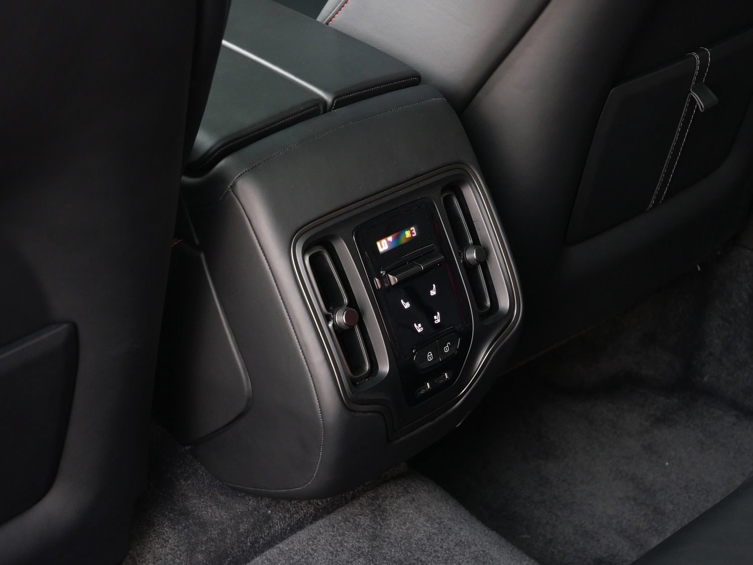 Used 2024 Aston Martin DBX 707 AWD/4WD image 20