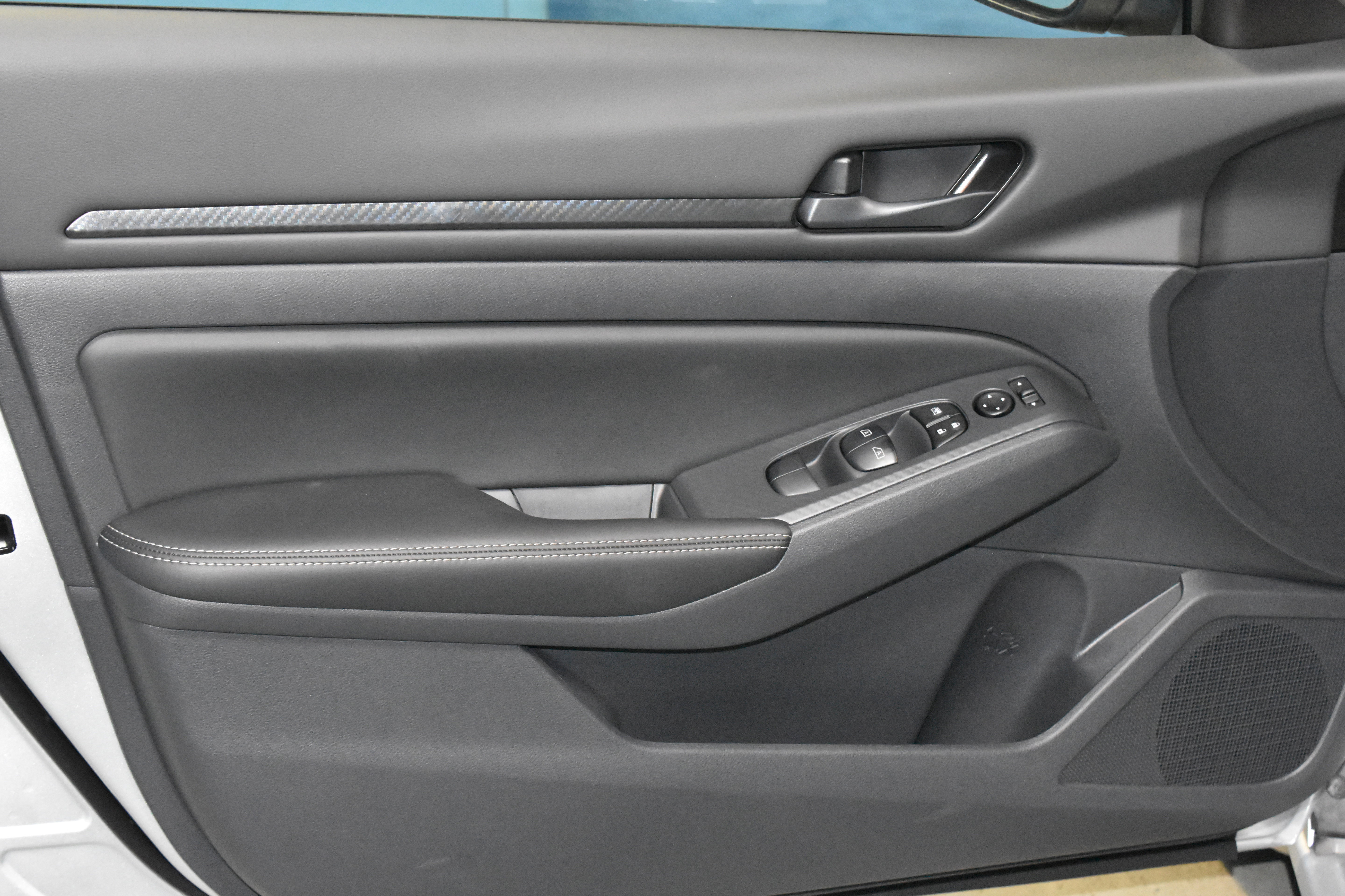 New 2026 Nissan Altima 2.5 SV FWD image 3