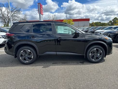 New 2026 Nissan Rogue SV image 8