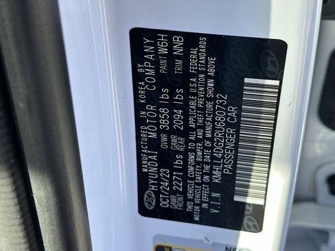 Used 2024 Hyundai Elantra SE FWD image 25