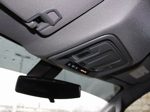 Used 2022 Chevrolet Silverado 1500 LT w/ Z71 Off-Road Package image 25