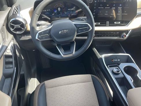 New 2027 Chevrolet Equinox ACTIV FWD image 11