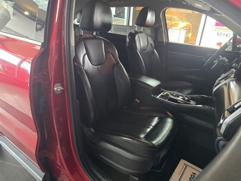 Used 2022 Kia Sorento S AWD/4WD image 16