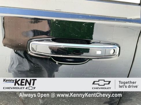 Used 2026 Chevrolet Suburban High Country w/ Sun And Tow Package image 27