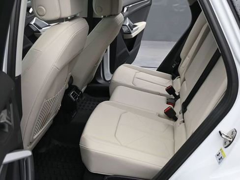Used 2022 Audi Q3 2.0T Premium AWD/4WD image 9