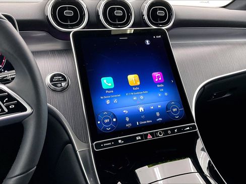 Used 2026 Mercedes-Benz GLC 300 image 5