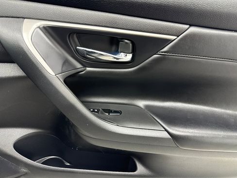 Used 2015 Nissan Altima 2.5 S w/ Special Edition Package FWD image 39
