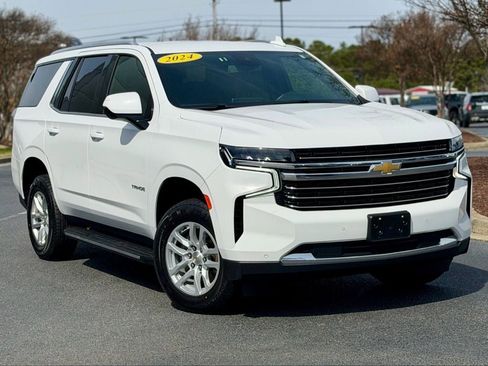 Used 2024 Chevrolet Tahoe LT image 2