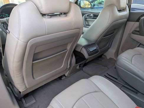 Used 2017 Buick Enclave Premium FWD image 24