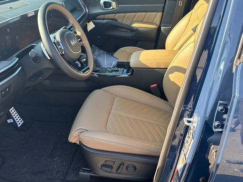 Certified 2025 Kia Sorento SX Prestige w/ Olive Brown Leather Package AWD/4WD image 9