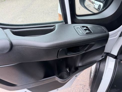 Used 2023 RAM ProMaster 2500 FWD image 12
