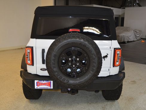 Used 2023 Ford Bronco Wildtrak image 4