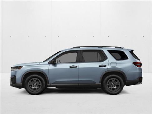 New 2026 Honda Pilot TrailSport image 2